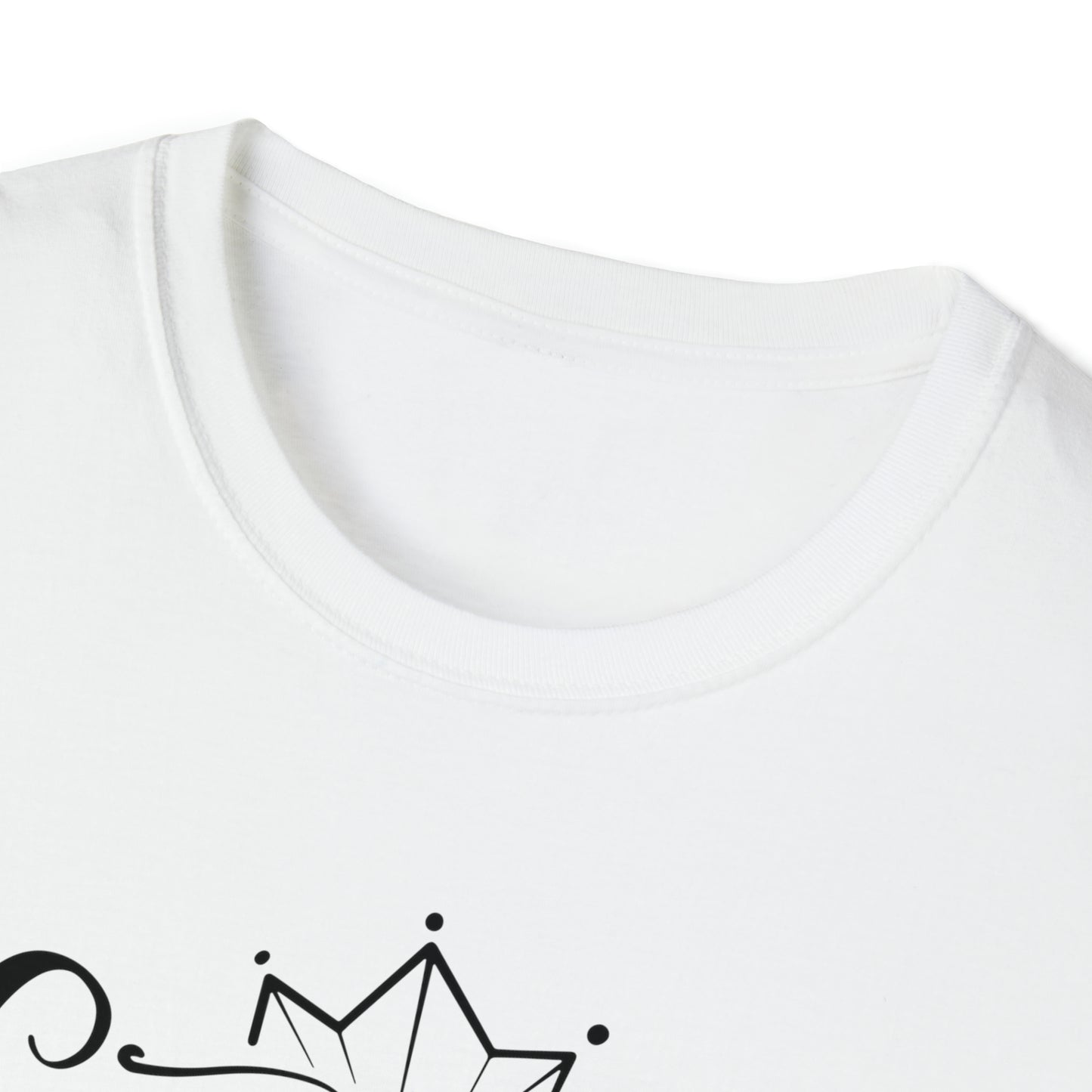 CAMPING QUEEN TEE-Unisex Softstyle T-Shirt